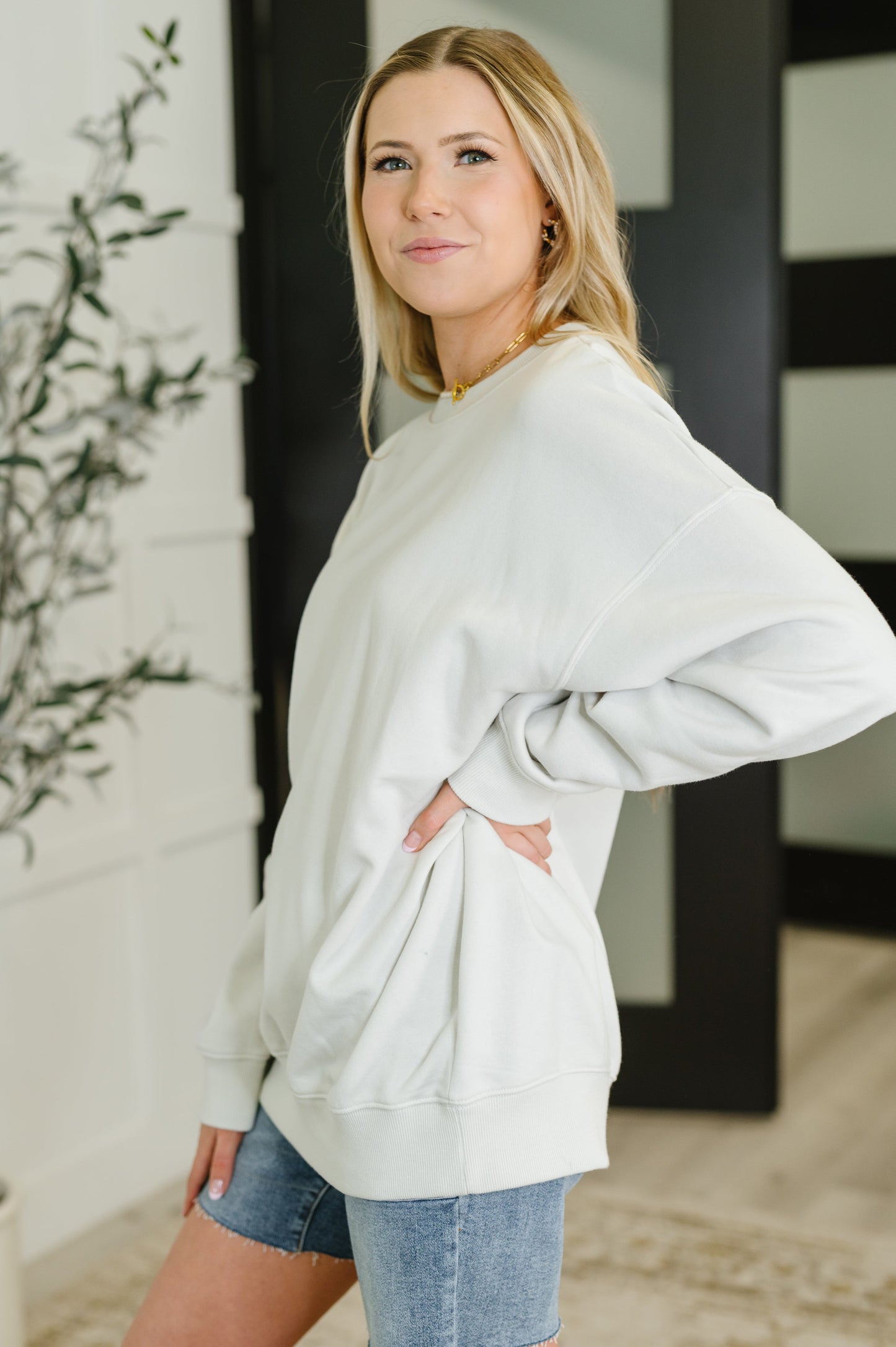 Zenana Relaxed Pullover in Bone
