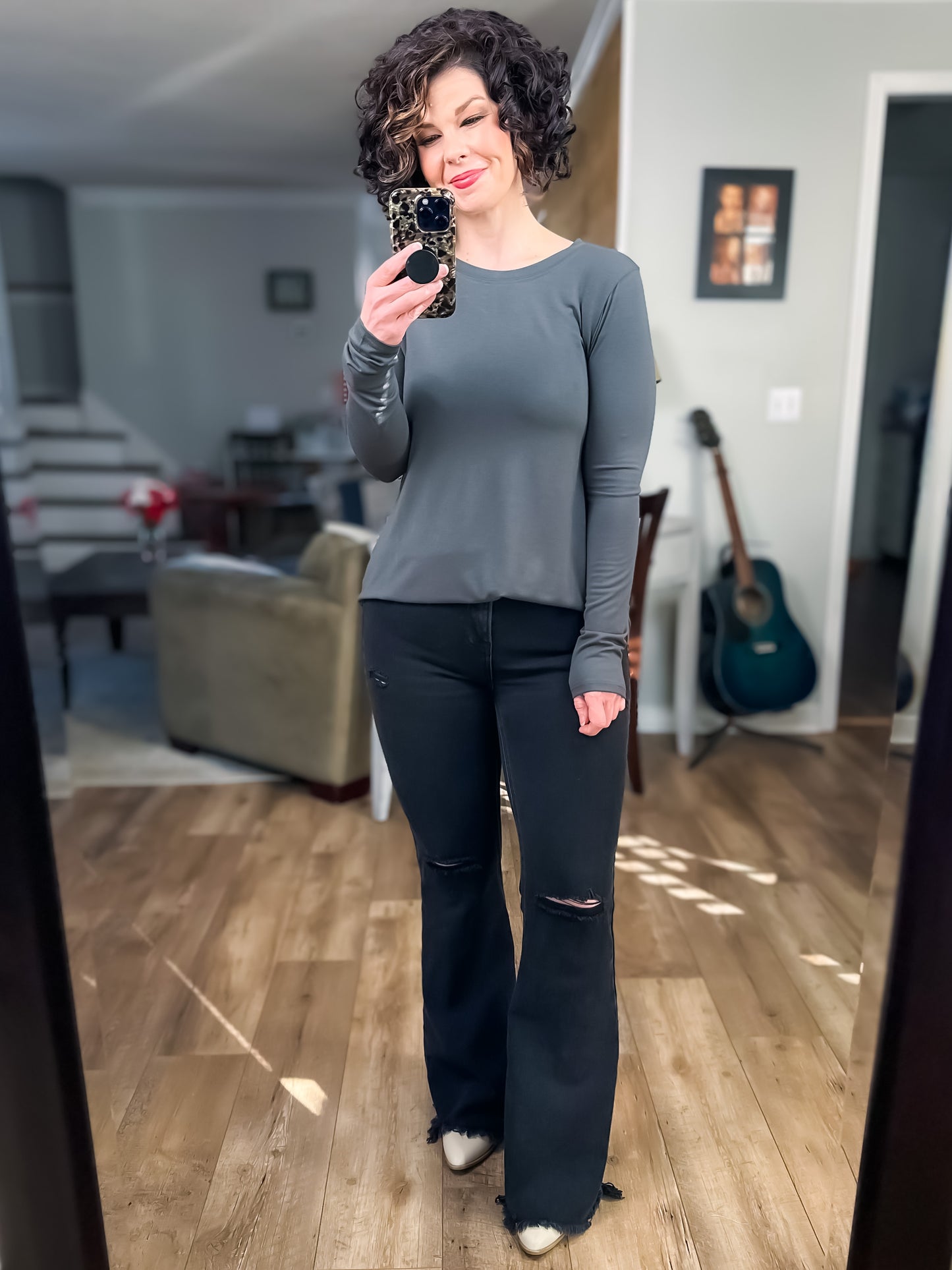 **Doorbuster Deal** Ash Grey Long Sleeve Round Neck Round Hem Tee