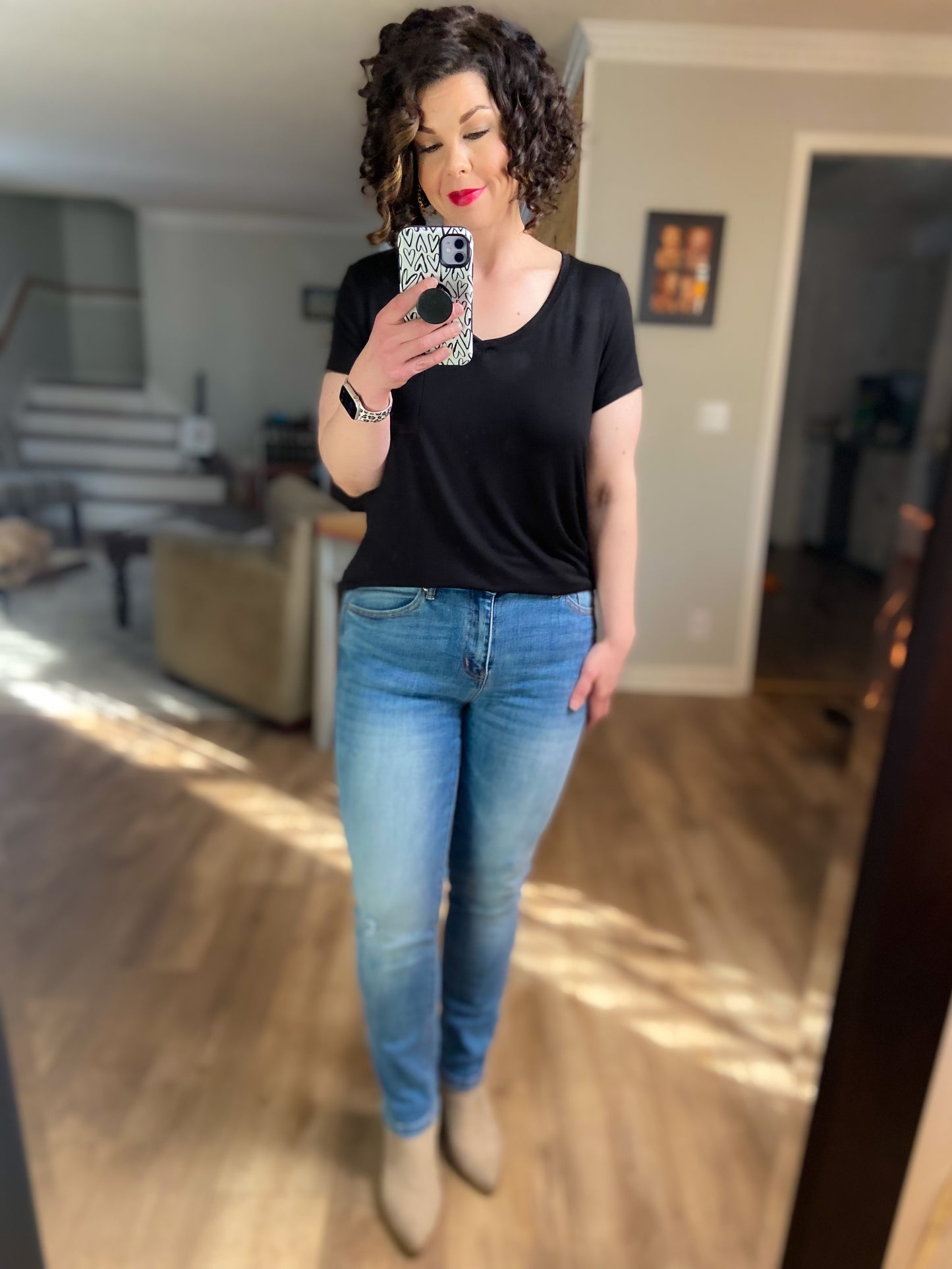 Basic V-neck Tee - Black
