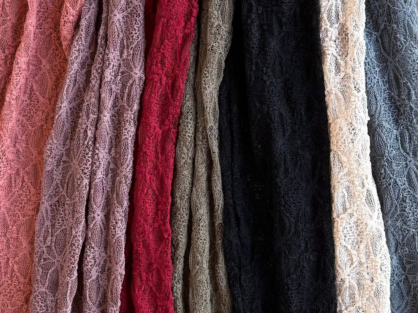 Pre Order: Jolie Lace Thumbhole Top