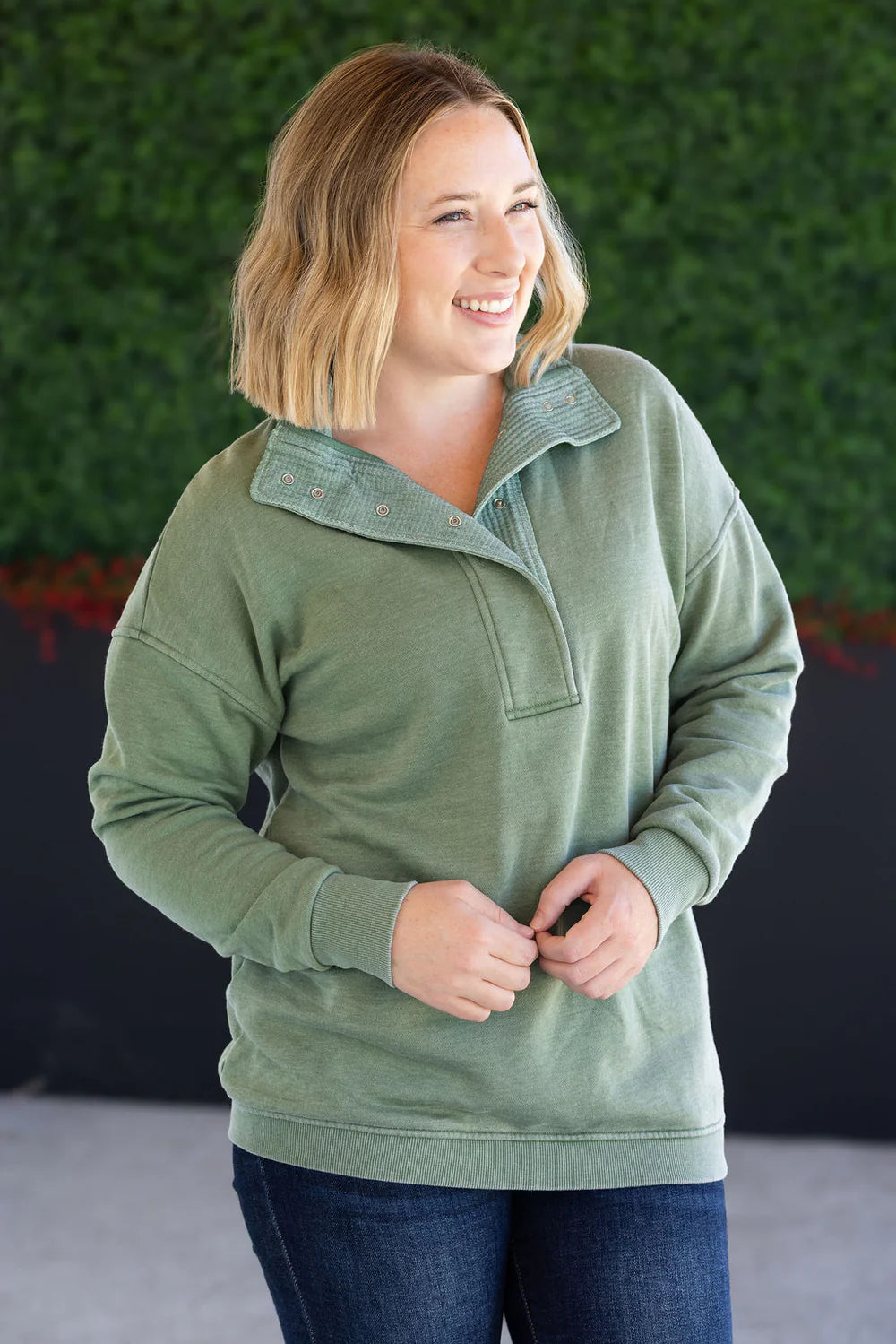 Olive Vintage Wash Snap Pullover