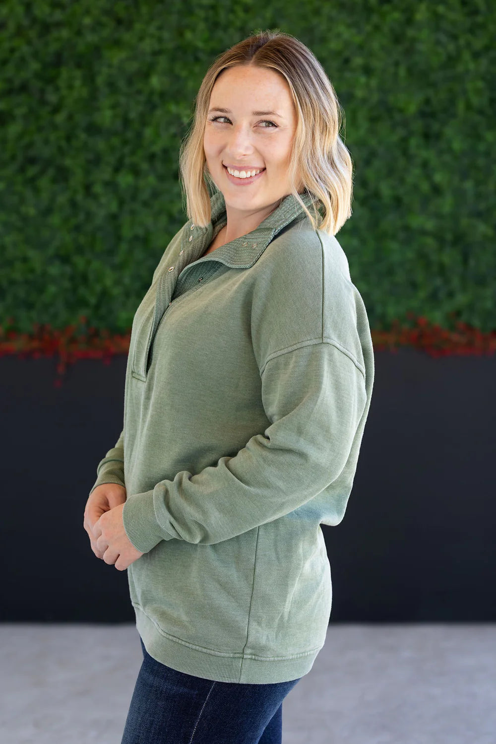 Olive Vintage Wash Snap Pullover