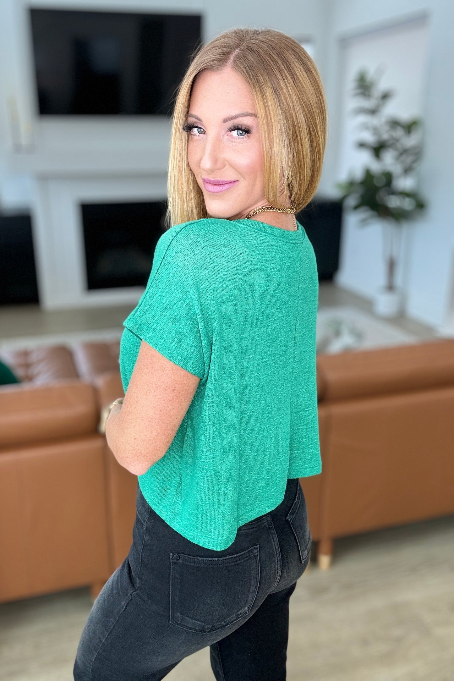 Zenana Classic Comfort V-Neck Top in Kelly Green