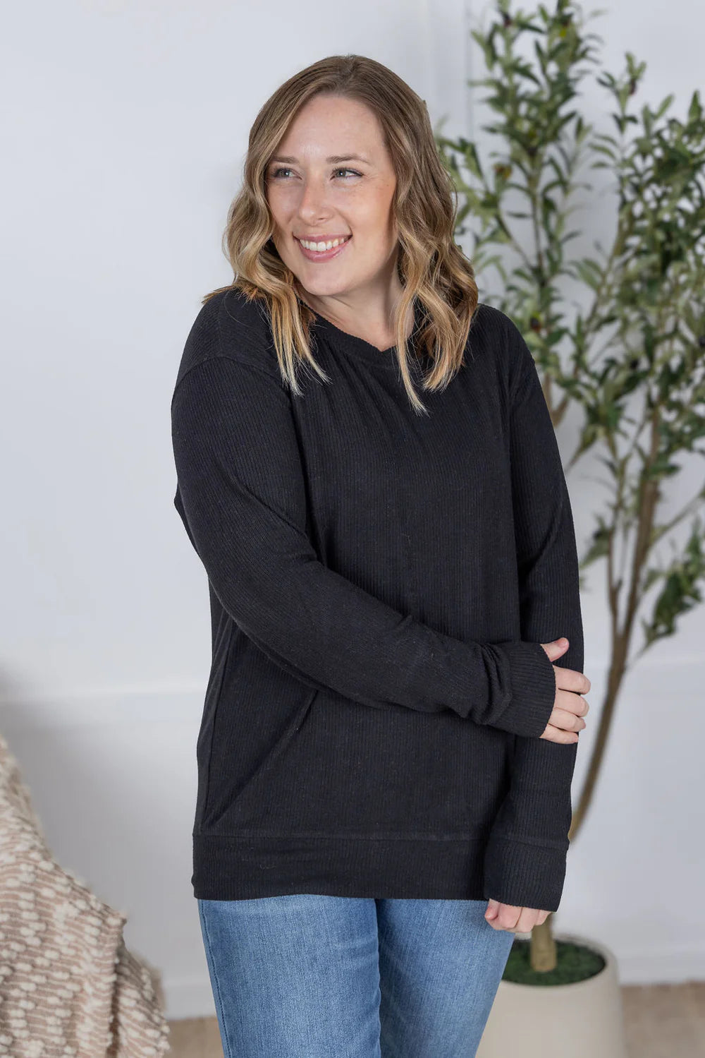 Corrine Ribbed Pullover Top - Black