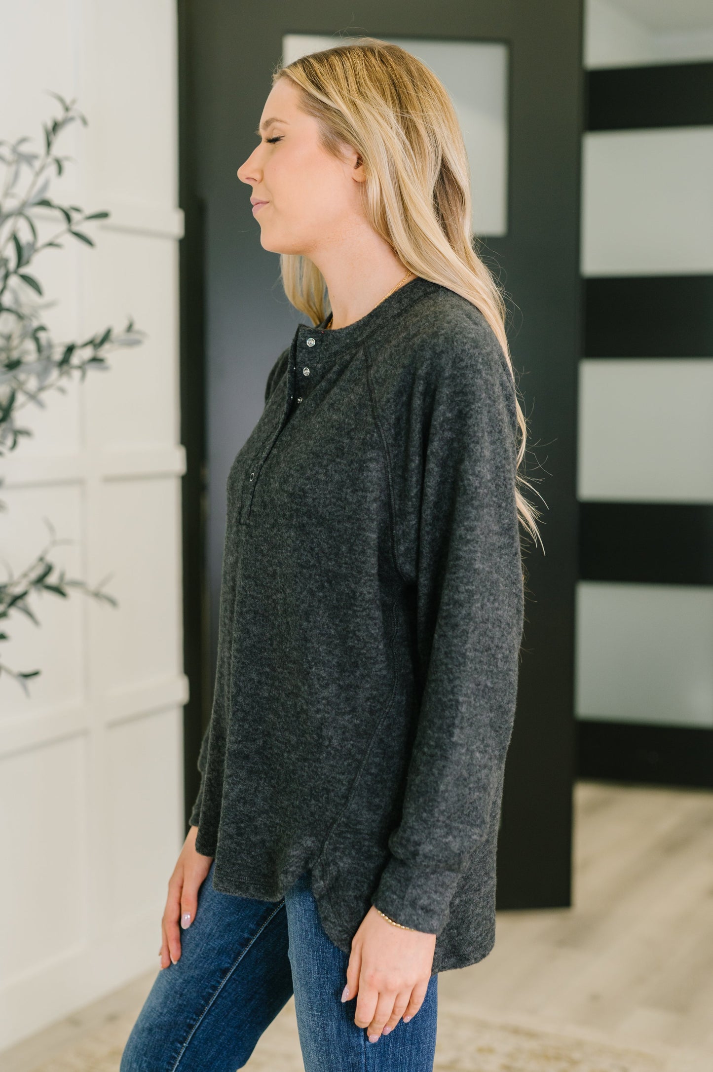 Zenana Scooped Hi-Low Long Pullover in Black